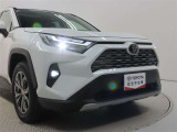 高輝度で点灯速度が速く、しかも消費電力の少ないLEDヘッドライトが装備されています!LEDの明るい光が走行中の視界の確保をサポートして、夜のドライブがより楽しく安全に運転できます♪