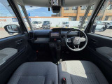 見通しのよいすっきりとした視界で、誰でも運転しやすいです。運転のしやすさは疲れにくさにも繋がりますよ♪