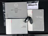 各種取説揃っています。インテリジェントキー(スペアキー付)。