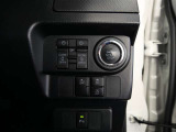 スマートキーをカバンやポケットに携帯するだけでドアやテールゲートを施錠・開錠でき、エンジンも掛けられます。
