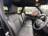 1列目シートです。足元までゆったりとご乗車頂けます!!