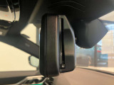 ルームミラー内蔵ETC車載器(自動防眩付)後続からの光が一定以上になると自動で眩しさを緩和します。