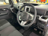 ゆったりとした運転席!運転しやすいレイアウト空間!