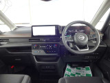 運転席画像になります。高さも高く窓も大きいので運転がしやすいです。