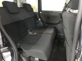 ゆとりある広々とした車内空間は、ドライブを始め買い物やレジャーなど、幅広く活躍します。一人でもみんなとでもお出かけを楽しみましょう!
