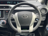 インテリアに合わせたデザインのステアリングは、運転される方のことも考え、運転しやすい形状、大きさです。是非一度、実際に触ってお確かめください。