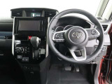 運転席のハンドル・シートは高さ調整が可能です