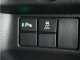 ◆パーキングセンサー◆車庫入れの時などに近くに障害物がある場合、障害物までの距離を音で知らせてくれます。