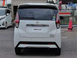 車両後面