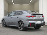 BMW認定中古車は、ドイツ本社と同様の教育・訓練を受けたBMW専門のメカニックが100項目以上のポイントを徹底的にチェックし、整備したうえでご納車させていただきます。