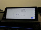 Bluetooth機能もございますのでお手持ちのスマートフォンと接続しお気に入りの音楽を再生できますよ!!ドライブが楽しくなりますよ♪