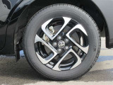純正アルミホイールを装着しています!サイズは185/65R15です!