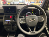 運転席まわり。スイッチやレバー等が使いやすく配置されています。