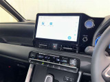 ディスプレイオーディオを装備。スマホとクルマをつなぐことで、これまでのナビに加えて、いろんなサービスが楽しめます。