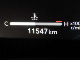 ワンオーナー車で走行距離の少ないアルファードです。