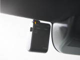 ◆ドライブレコーダー◆映像・音声などを記録する自動車用の装置です。 もしもの事故の際の記録はもちろん、旅行の際の思い出としてドライブの映像を楽しむことができます。