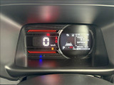 視認性の高いメーターが安全運転をサポートします。