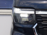 ★LEDヘッドライト搭載★ 白っぽく光る明るく省電力なLEDライト!先進的な白い輝きでフロントフェースを引き締めます☆