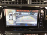 パノラミックビューモニター付き!クルマを真上から見ているかの様に、映像をモニターに表示。周囲の状況を把握しながら安心して駐車が可能です!