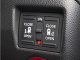 ◆両側電動スライドドア◆狭い駐車場でも乗り降りが楽々♪お子様が隣の車にドアを当ててしまう心配もございません!小さなお子様連れの方もこれで安心。