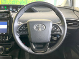 インテリアに合わせたデザインのステアリングは、運転される方のことも考え、運転しやすい形状、大きさです。是非一度、実際に触ってお確かめください。