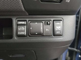 ボタンをワンプッシュでスムーズに開閉できます。