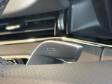ステアリングパドルシフトはハンドルから手を離すことなくシフトチェンジを意のままに。より直感的なドライブをお楽しみいただけます。