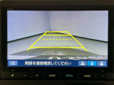 【バックカメラ】運転が苦手な方も車庫入れラクラクです!ギアをリバースに入れれば自動的に切り換わりますので、面倒な操作は不要です♪狭い駐車場もお車を傷つけず安心ですね!