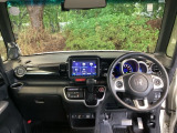 フロントガラスが大きく、ワイドな視界で運転もしやすくなるように、設計されています。
