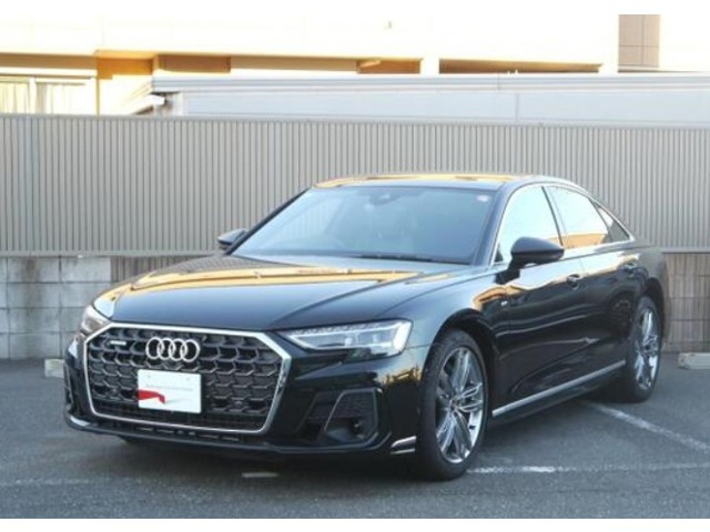 アウディ A8 
