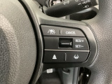 【アダプティブ・クルーズ・コントロール】予め設定した車速内でクルマが自動的に加減速。 前走車との適切な車間距離を維持しながら追従走行し、高速道路でのドライバーの疲労を軽減してくれる嬉しい機能付♪