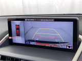 バックモニター付なので後退時に後方が見えるので安心。 車は構造上、死角がたくさんなので万が一を考えると必須ですね。 あくまで補助の為の装備、バックは目視で確認する事が重要ですよ。