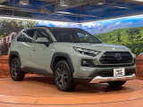 高透明度のガラス皮膜で撥水はもちろん、上質なツヤ・光沢を実現。紫外線や酸性雨から大切な愛車を保護し、色あせ・劣化を防止。「弾スプラッシュコート」、「弾プリミッサコート」からお選びいただけます。