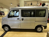 外装に目立つようなキズや凹みはみられず状態良く保たれていますが、中古車なので全くの無キズということはありません。外装の状態につきましては実車にてご確認をお願いします。