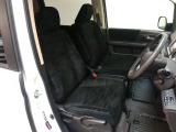 広くて見晴らしの良い車内は小物入れもたくさんあって使い勝手良いですよ☆