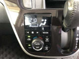 オートエアコンを装着しておりますので車内をお好みの快適な温度に保つことが可能です!