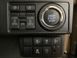 運転席のスイッチでリヤのスライドドアを電動で開閉できます♪スマートキーやドアハンドルからも開閉が可能です☆