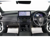 使いやすさや安全性を追求したステアリング周り!高級車ゆえにスイッチ類が多いのも特徴ですね!考え尽くされた配置ですぐに使いこなす事が出来ますのでご安心下さい!是非、体感してみて下さい!!