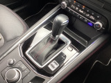 アクセルペダルを踏み込む量や速さに応じて変速パターンをし、人馬一体の運転感覚を発揮してくれる6速オートマ!