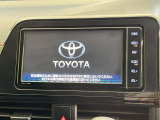 【メーカー純正ナビ】インテリアに溶け込むスタイリッシュな「専用設計」メーカーナビを装備♪視認性や操作性など基本性能にも優れ、より上質なカーライフをお楽しみいただけます。