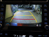 バックガイドモニターで、後方を確認しながら安心して駐車することができます。運転初心者も熟練者も必須の機能ですよ!