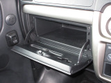 豊富な収納で、いつもすっきりとした車内、ほしい場所にちょうど良い収納を備えました。