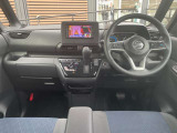 運転席周りの視界もよくハンドルも軽い取り回しなのですごく運転がしやすい車です。