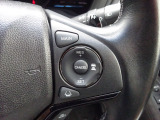 Hondaセンシングの機能のひとつ、アダプティブクルーズコントロール付!アクセルから足を離しても設定したスピードと前車との車間を保ち走行してくれます!車線維持もアシスト☆高速道路で疲労軽減ですね☆