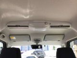 天井も綺麗です☆私は中古車を見るときに天井を良く見るようにしています☆ここが綺麗な車は車内が綺麗なことが多いです☆
