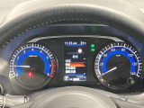 【メーター】メーター内のカラーディスプレイには運転をサポートするさまざまな情報を表示!