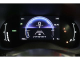 マルチインフォメーションディスプレイ付きのメーターです!エコ運転へ導く多彩な情報を表示してくれます。