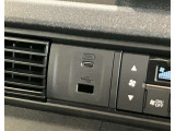 USB充電口を搭載しています!携帯電話の充電などに便利です!