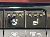 【シートヒーター&ベンチレーション】夏場は涼しい風でお尻や背中の熱やムレを防ぎ、冬はエアコンよりも早く温まってポカポカに!季節を問わず快適に過ごせます。