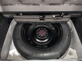 応急用スペアタイヤを装備しております。